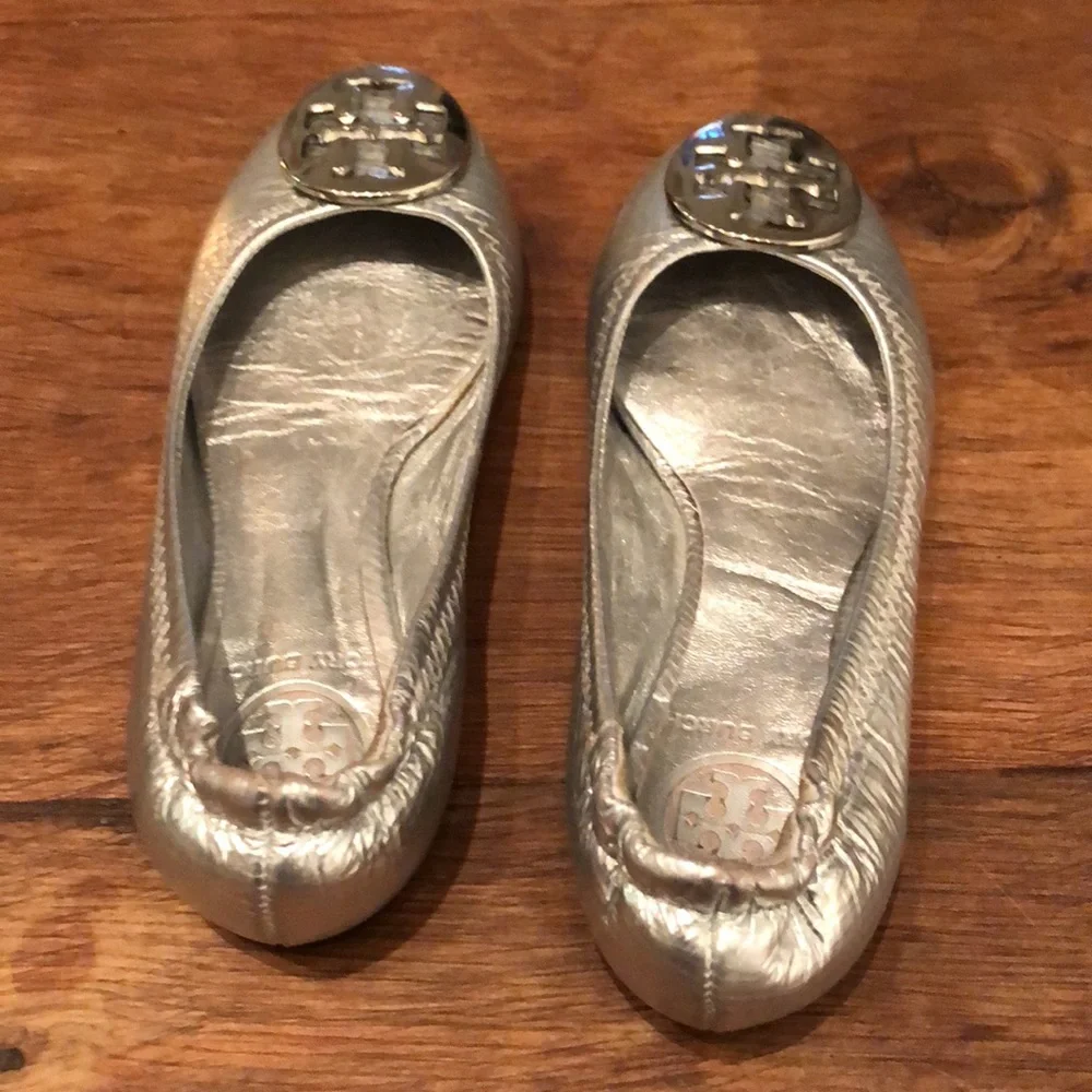 Tory Burch Reva silver flats, 10C - Picture 3 of 8